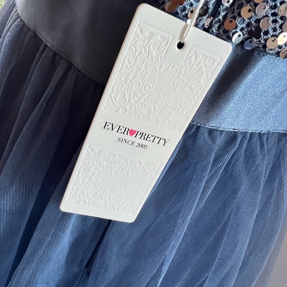 STUNNING Periwinkle Blue High Low Hem Sequin Evening Dress BRAND NEW Size 18 - Picture 4 of 5